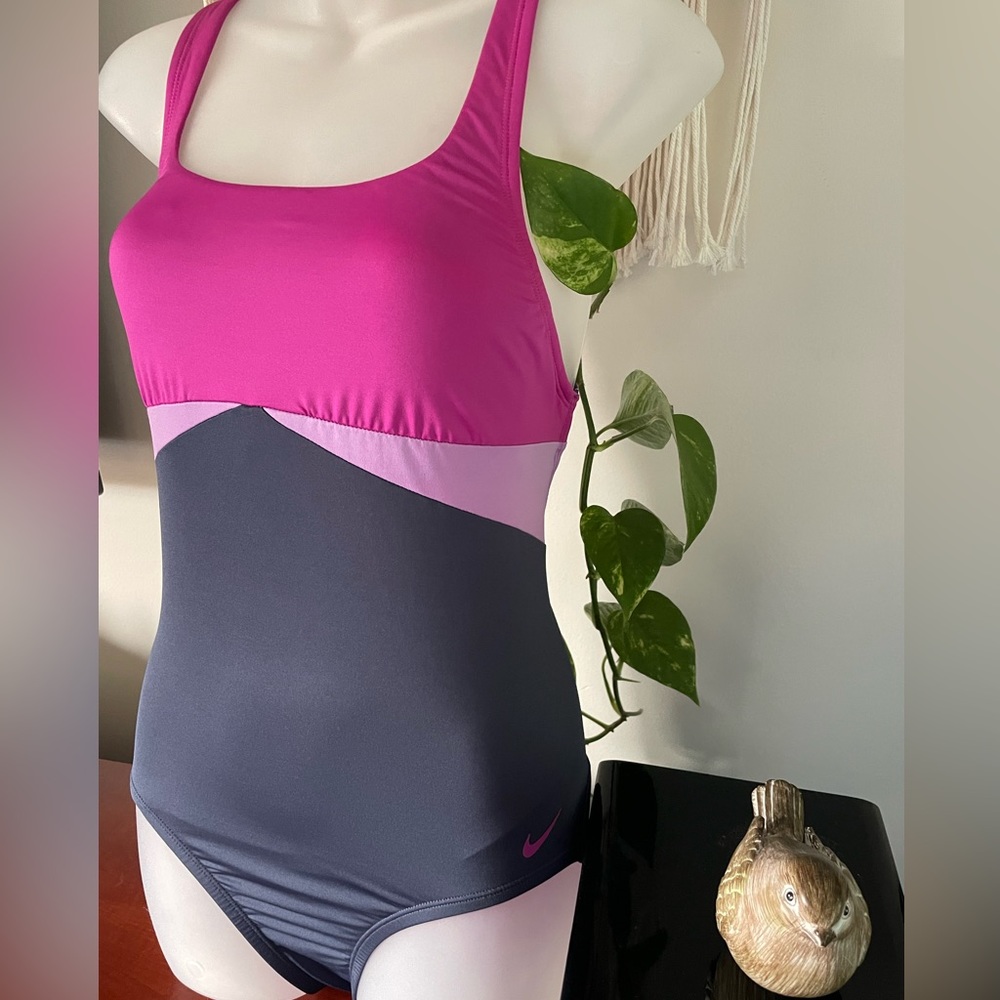Women’s Nike bathing suit